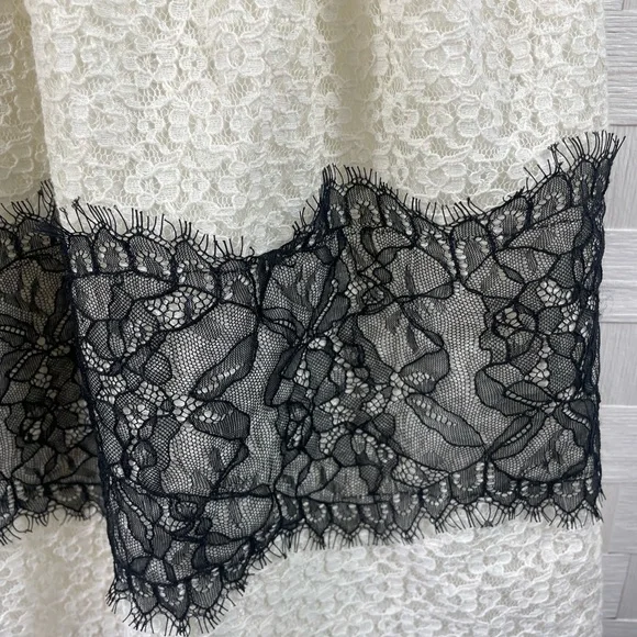 Everleigh Sleeveless Cream Lace Dress with Black Lace Accents, XS - Picture 4 of 9